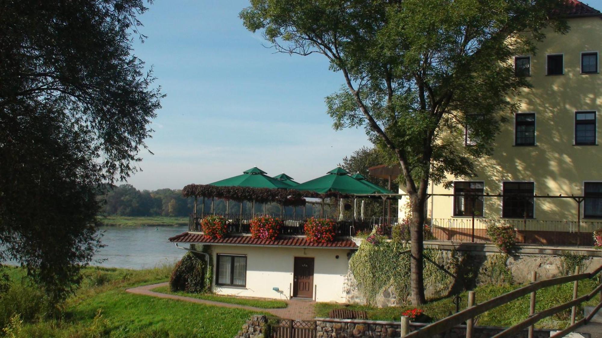 Elbterrassen Zu Brambach 호텔 Dessau-Rosslau 외부 사진
