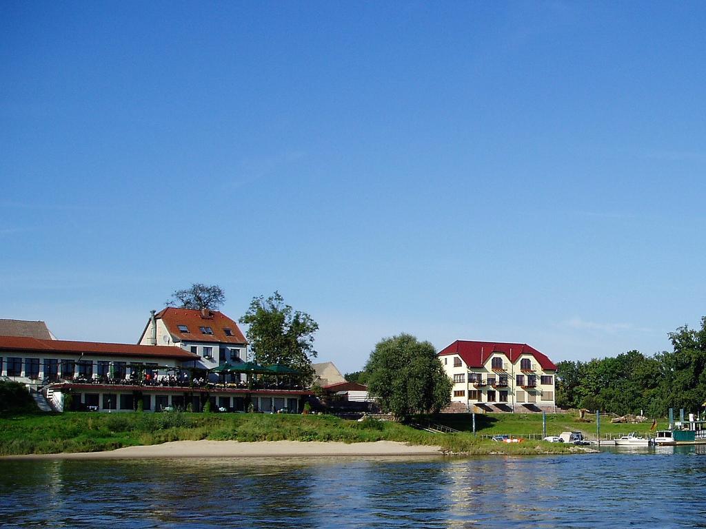 Elbterrassen Zu Brambach 호텔 Dessau-Rosslau 외부 사진